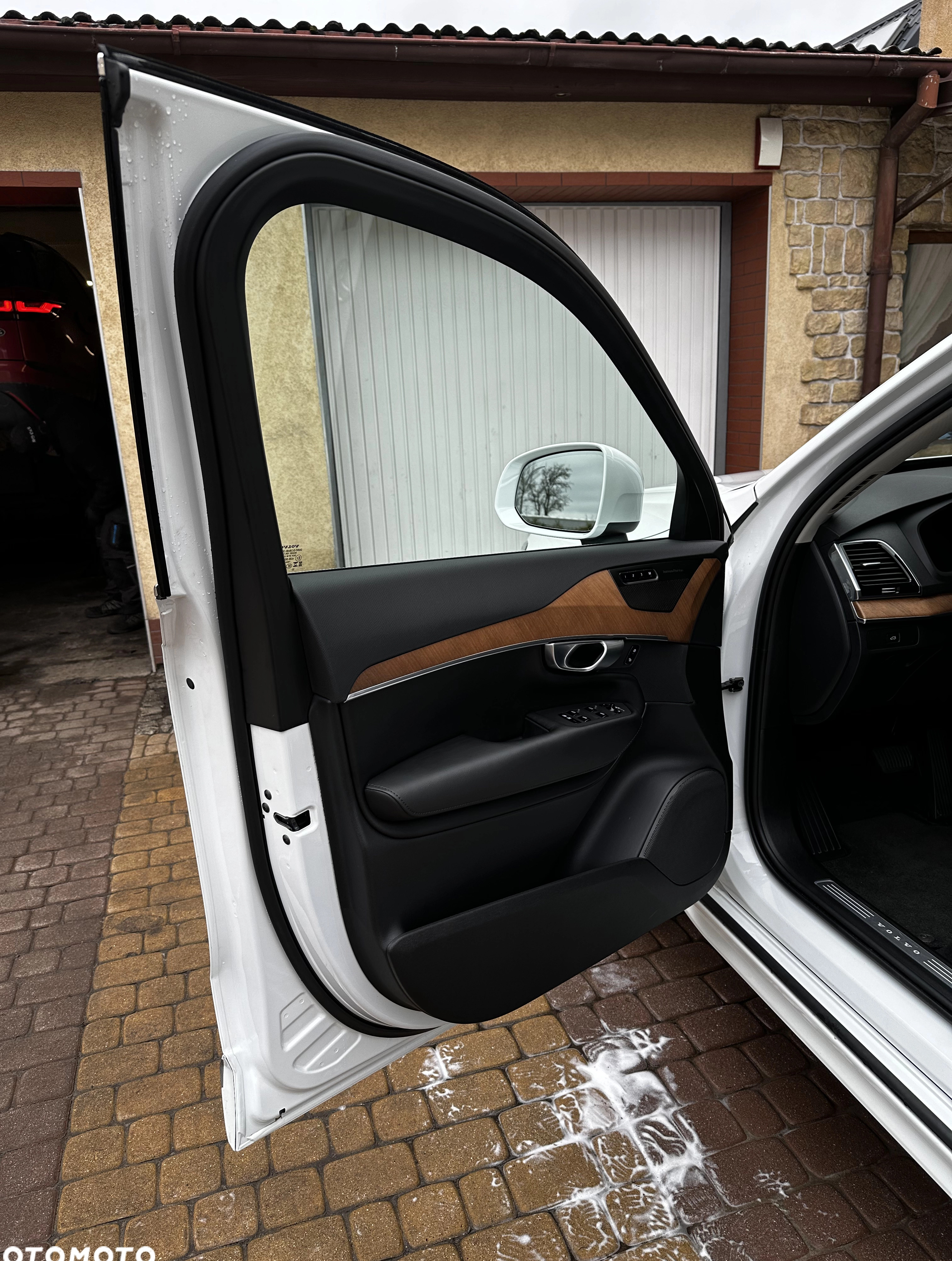 Volvo XC 90 cena 279900 przebieg: 6900, rok produkcji 2023 z Koziegłowy małe 704